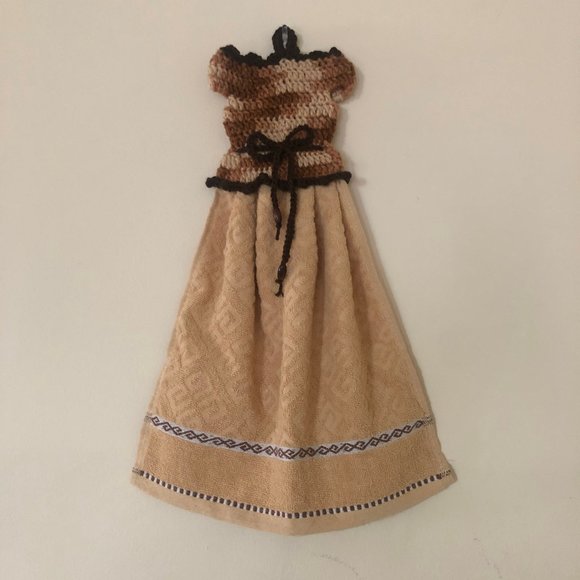 Crochet dress towel, Handmade hand towel decor - Picture 7 of 7